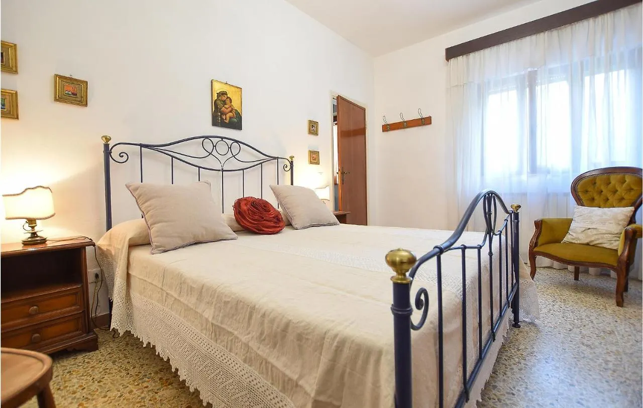 בית נופש 2 Bedroom Amazing Home In מסרוסה איטליה